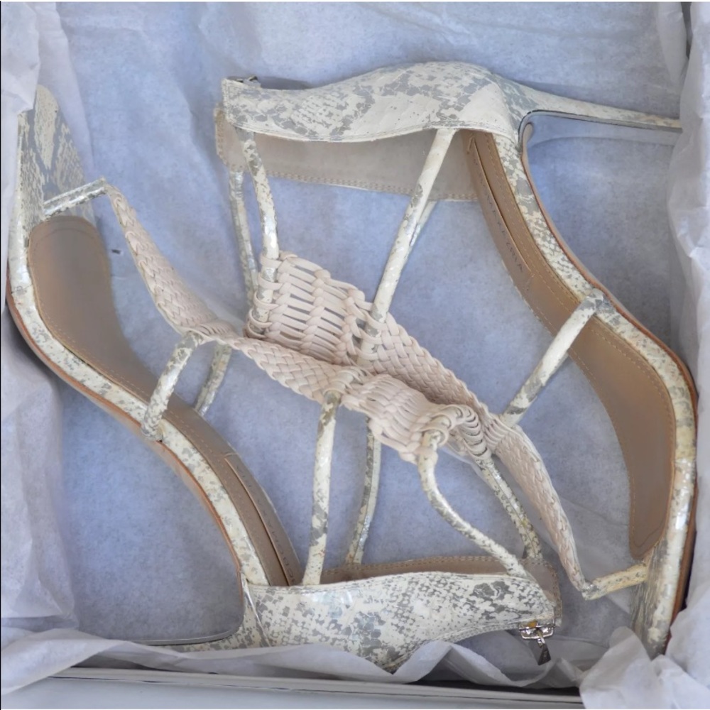 NWB BCBG Sandal Natural US 8.5 EUR 38.5 Orig $325. - Picture 2 of 14